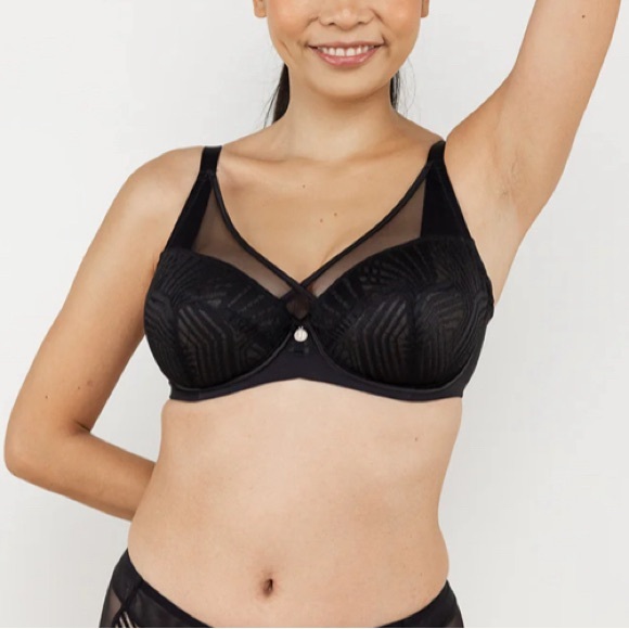 “UNDERSTANCE”, “PHOEBE”•FULL COVERAGE BRA•BLACK•AVAILABLE SIZES: 44 H & 46 D•NEW - Picture 3 of 9